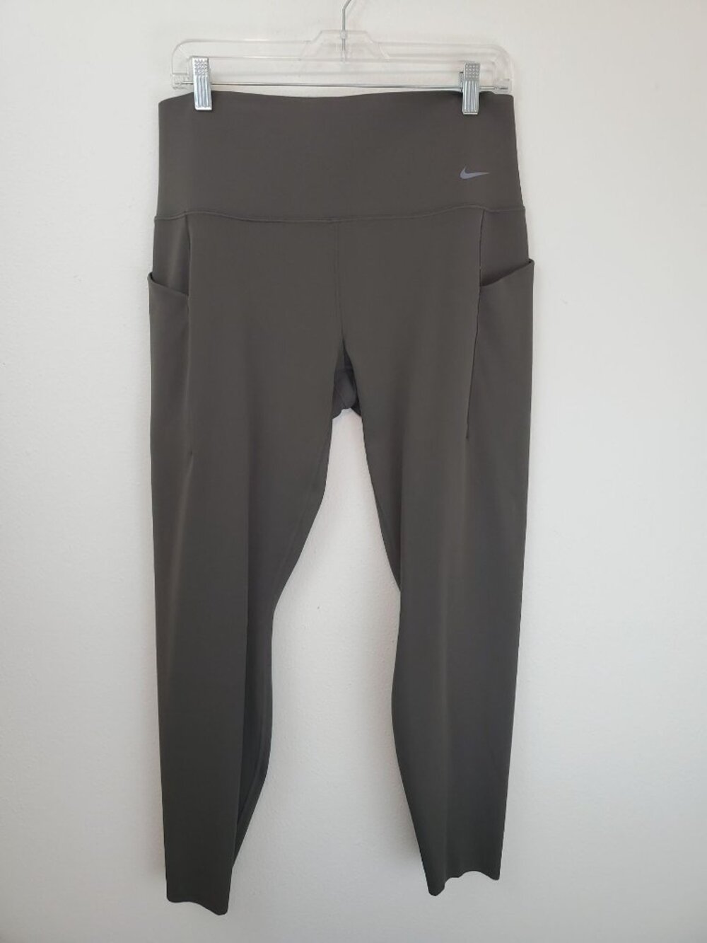Nike Universa High-waisted 7/8 length leggings, green